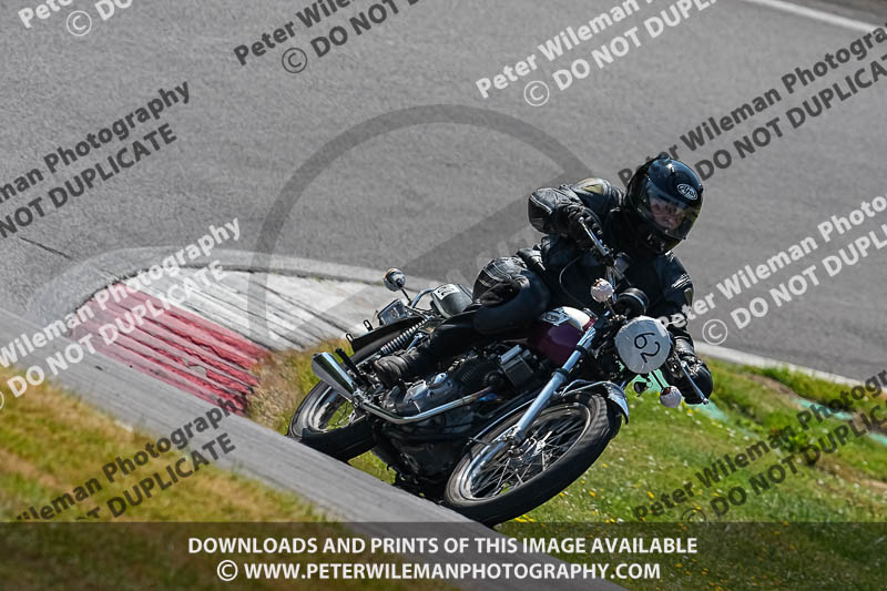 cadwell park;cadwell park photographs;cadwell trackday photographs;enduro digital images;event digital images;eventdigitalimages;peter wileman photography;racing digital images;trackday digital images;trackday photos